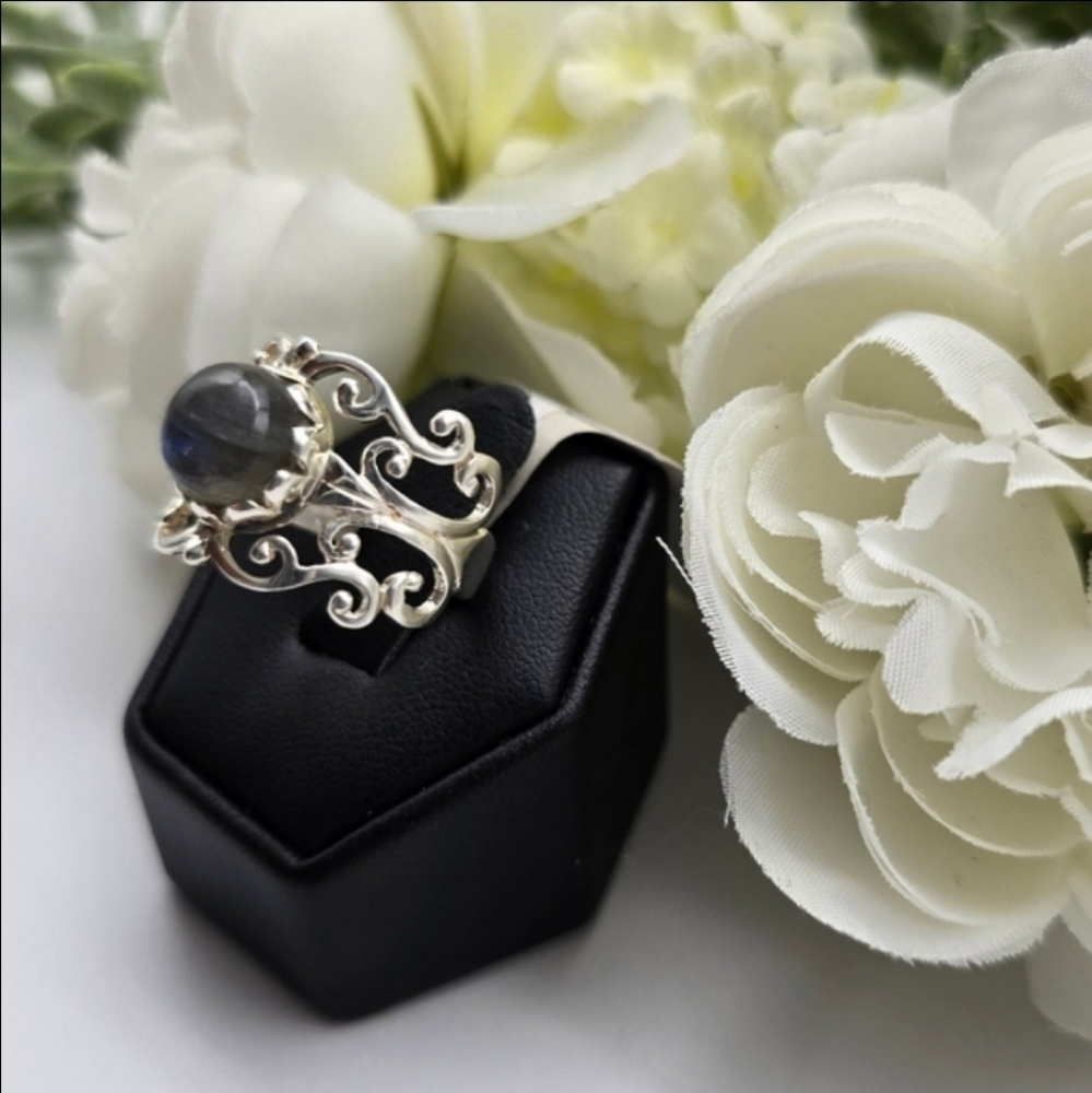 🥰 PURE JOY RING - Picture 7 of 16